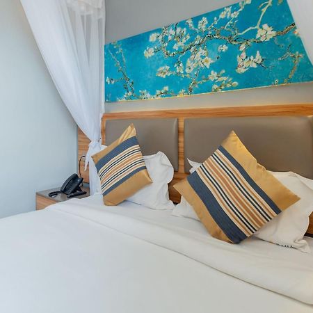 Raha Hotel & Suites Nairobi Dış mekan fotoğraf
