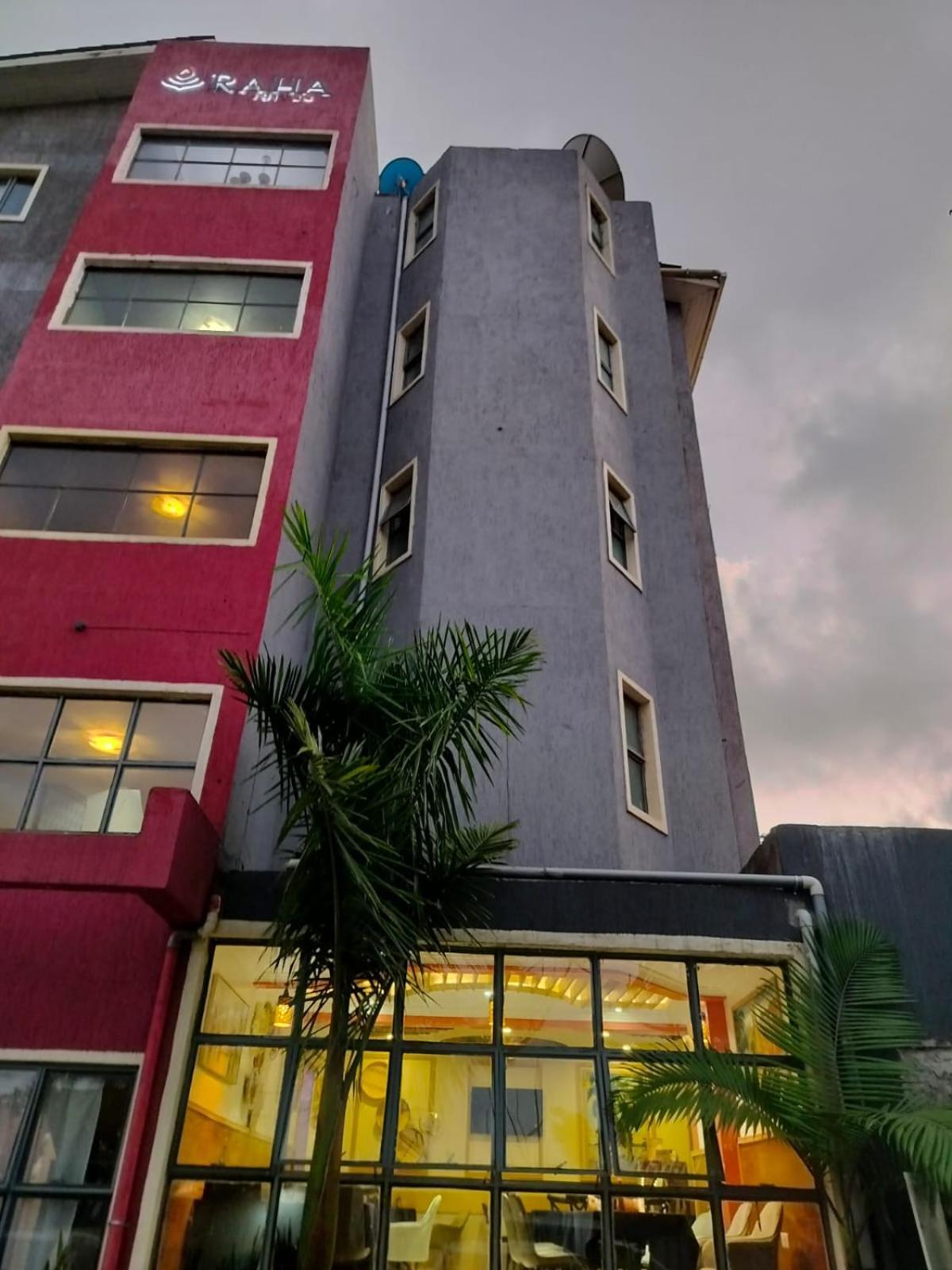 Raha Hotel & Suites Nairobi Dış mekan fotoğraf